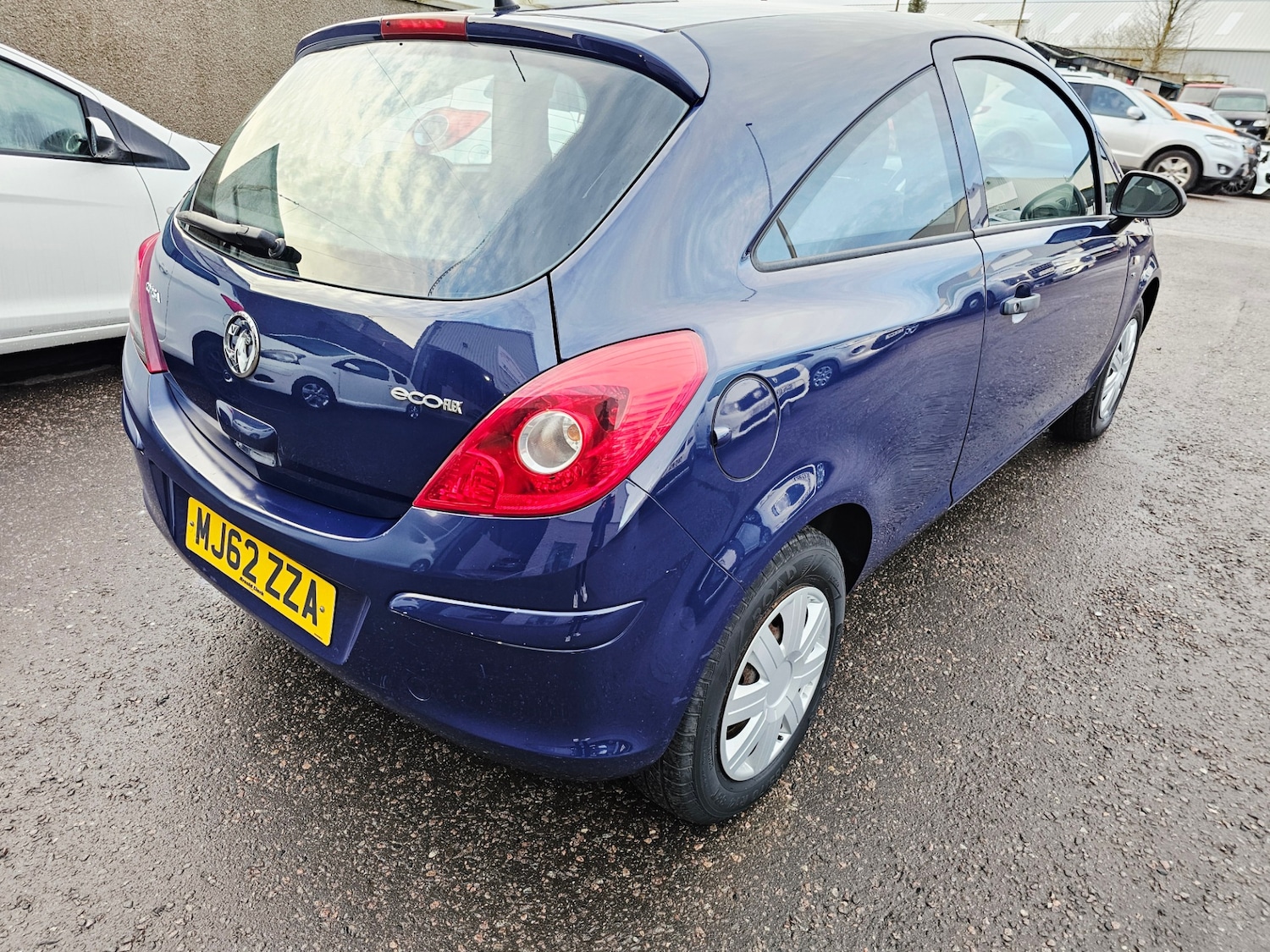 Used Vauxhall Corsa 2012 for sale - 76949428: Photo 3