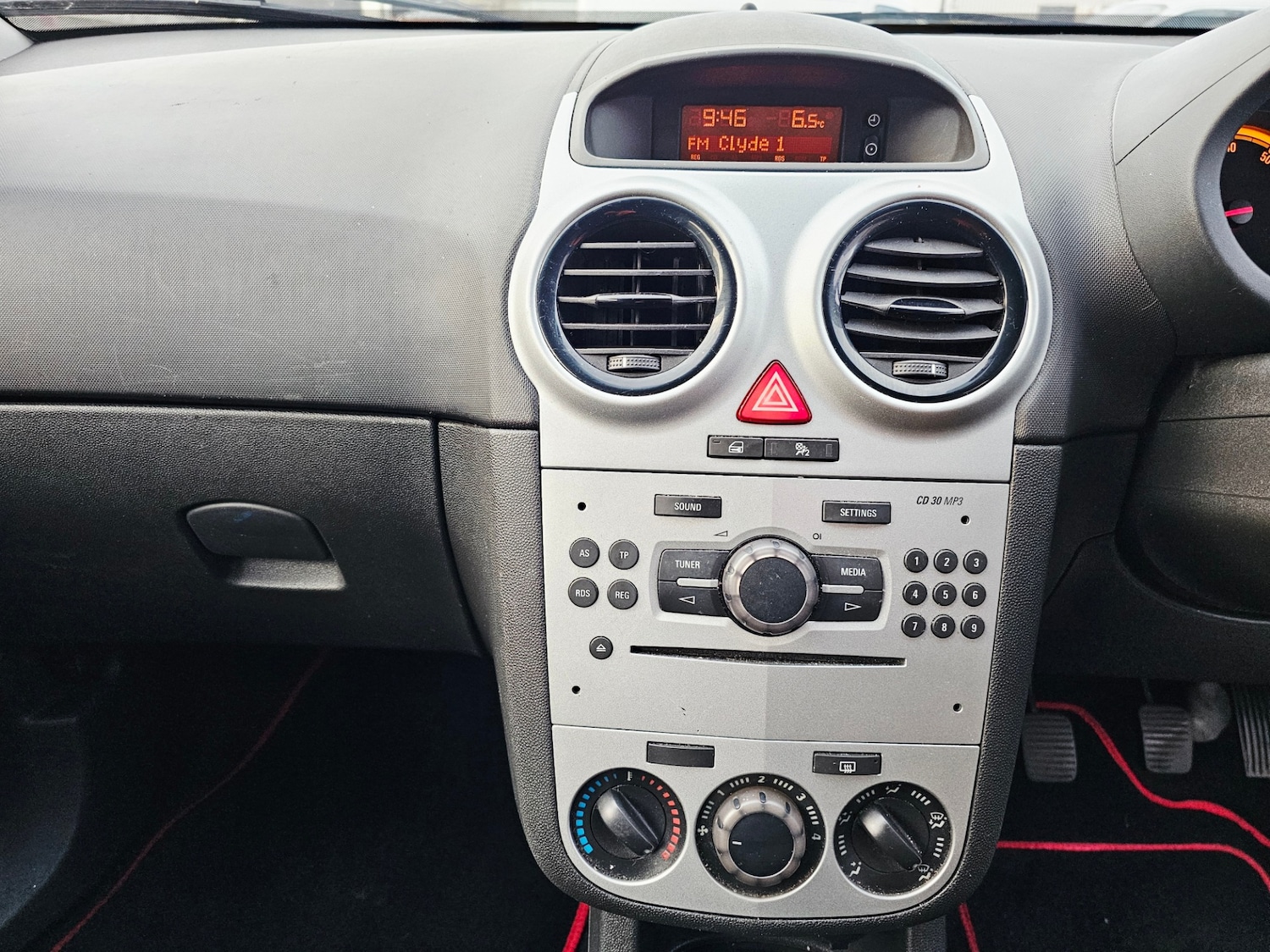 Used Vauxhall Corsa 2012 for sale - 76949428: Photo 9