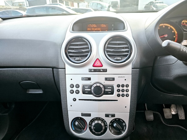 Used Vauxhall Corsa 2014 for sale - 76209027: Photo 11