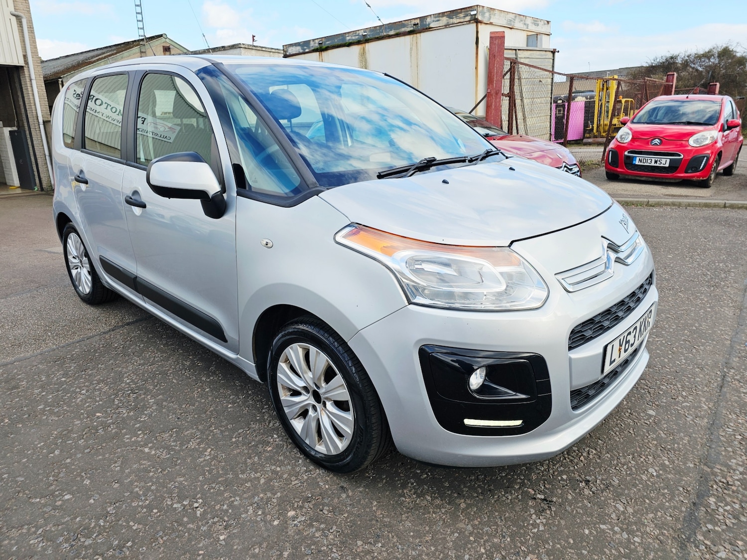 Used Citroen C3 Picasso 2014 for sale - 78067796: Photo 2