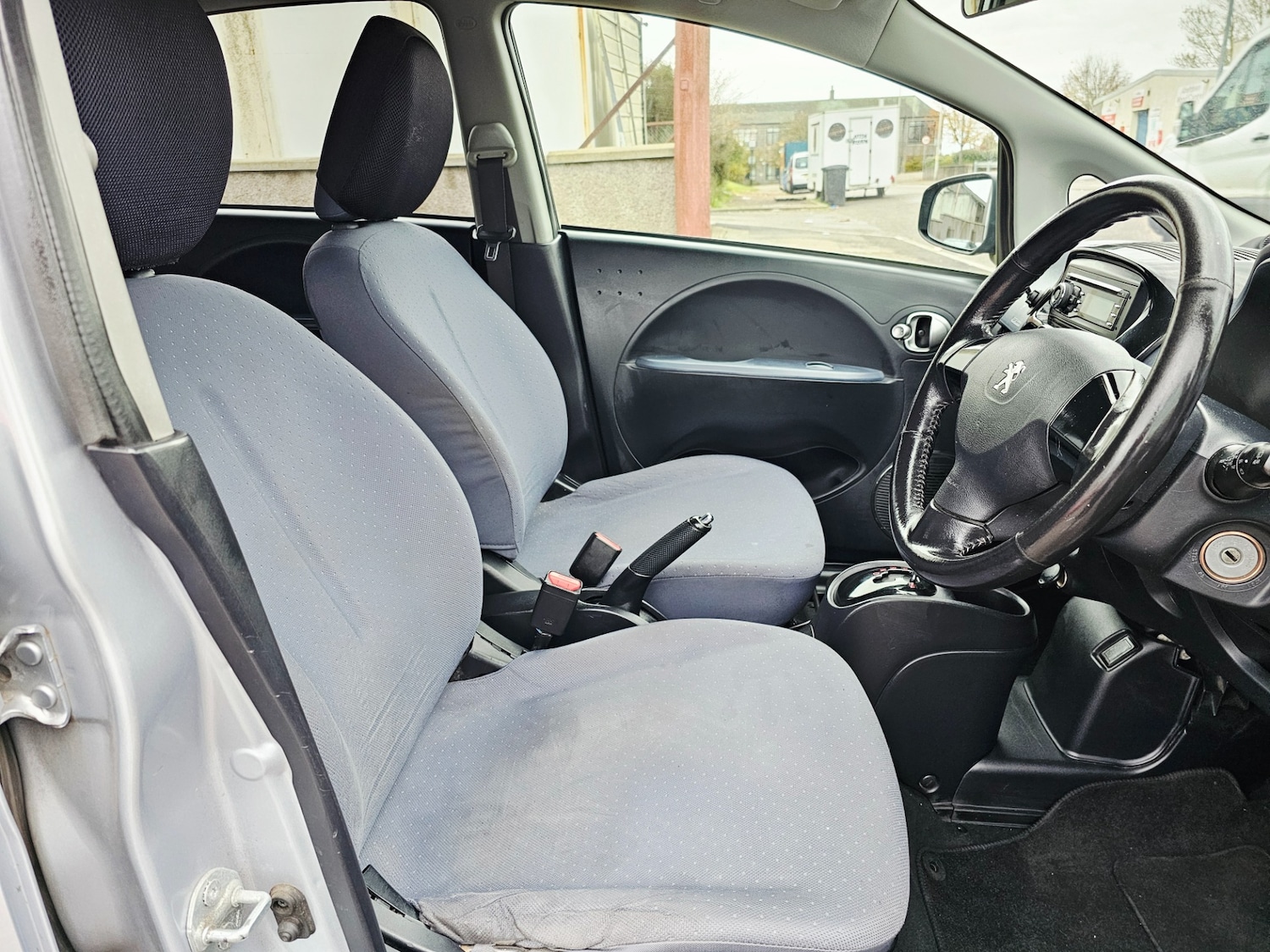 Used Peugeot iOn 2011 for sale - 76309639: Photo 10