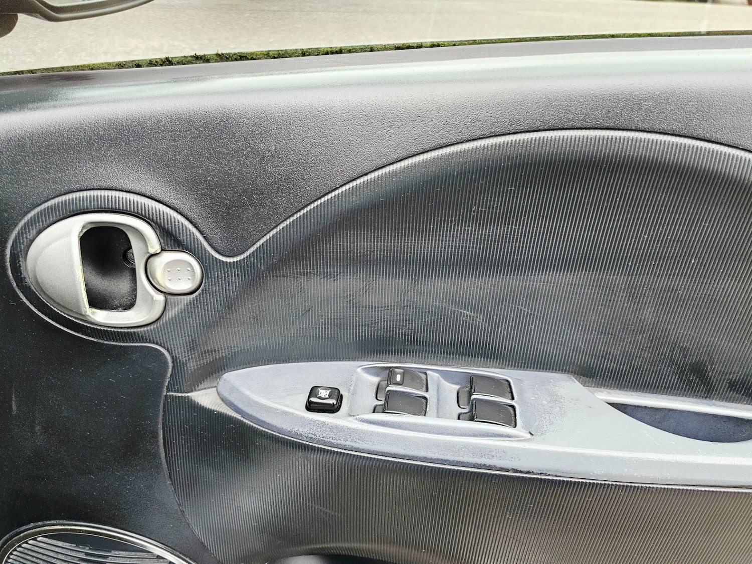 Used Peugeot iOn 2011 for sale - 76309639: Photo 15