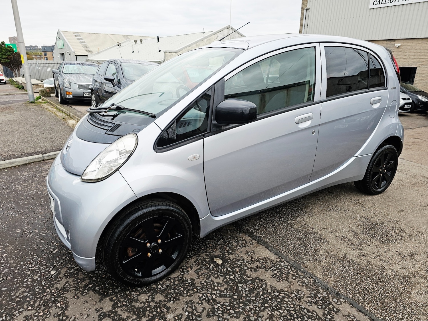 Used Peugeot iOn 2011 for sale - 76309639: Photo 6