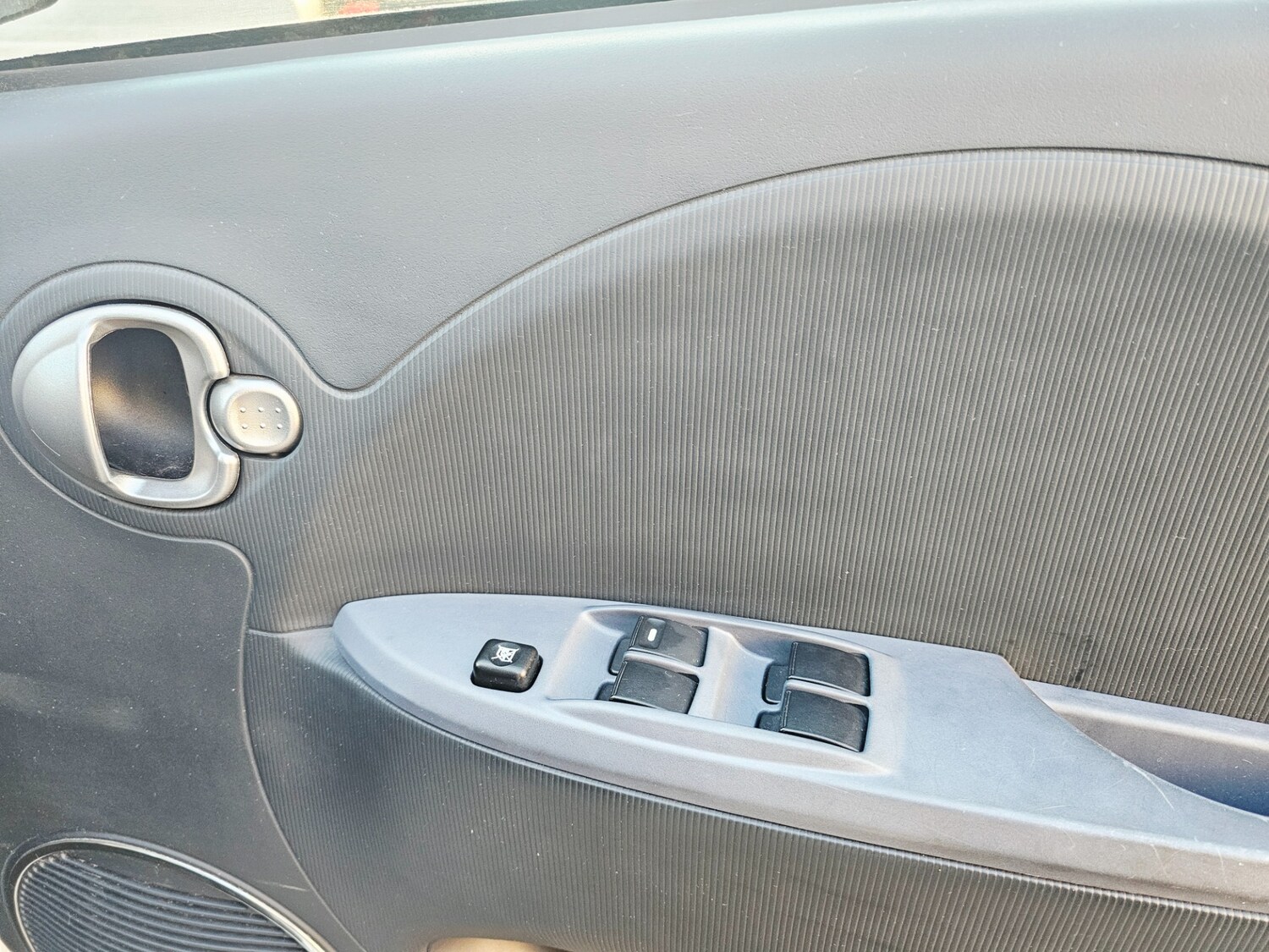 Used Peugeot iOn 2016 for sale - 77947391: Photo 14