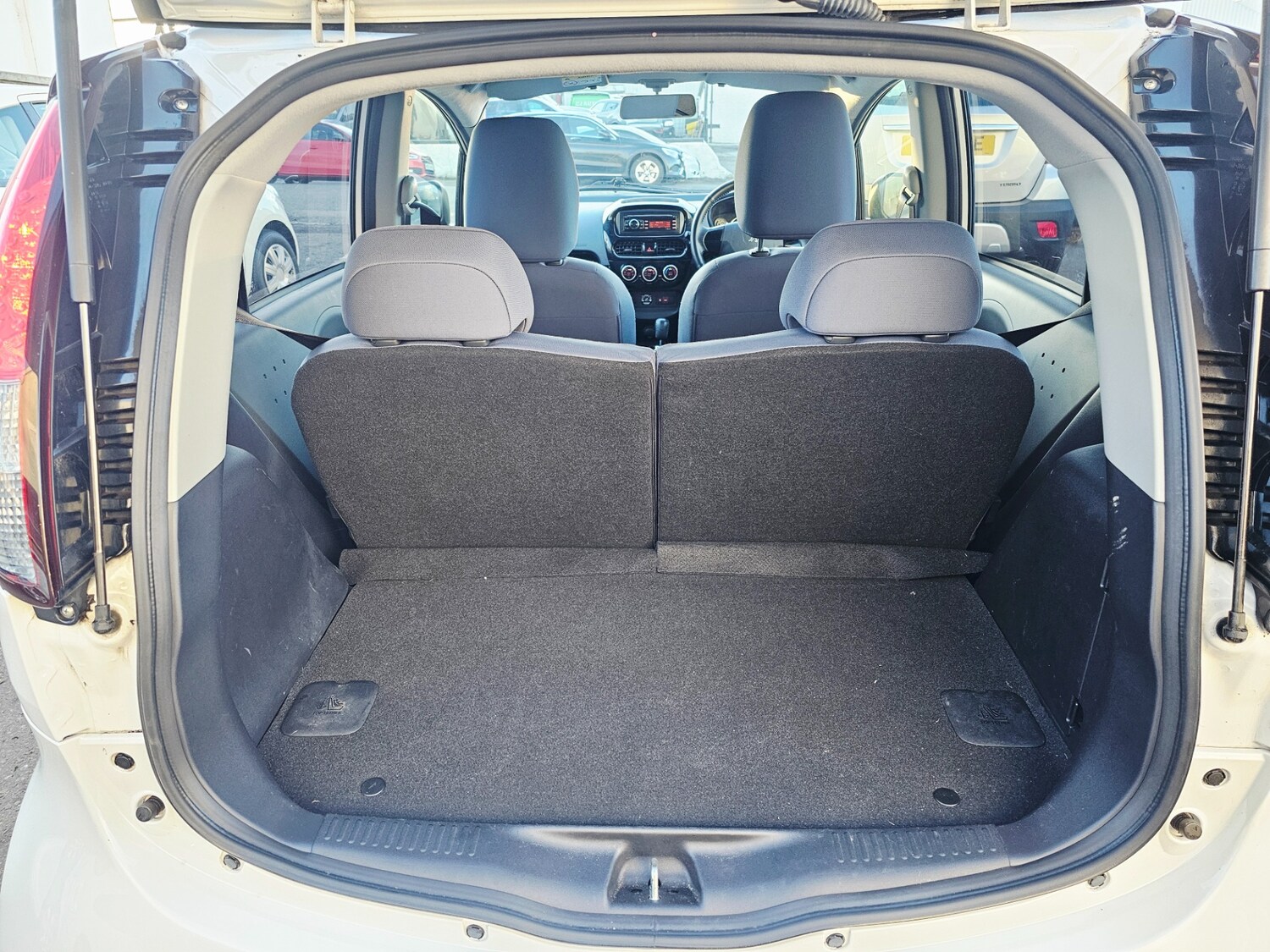 Used Peugeot iOn 2016 for sale - 77947391: Photo 7