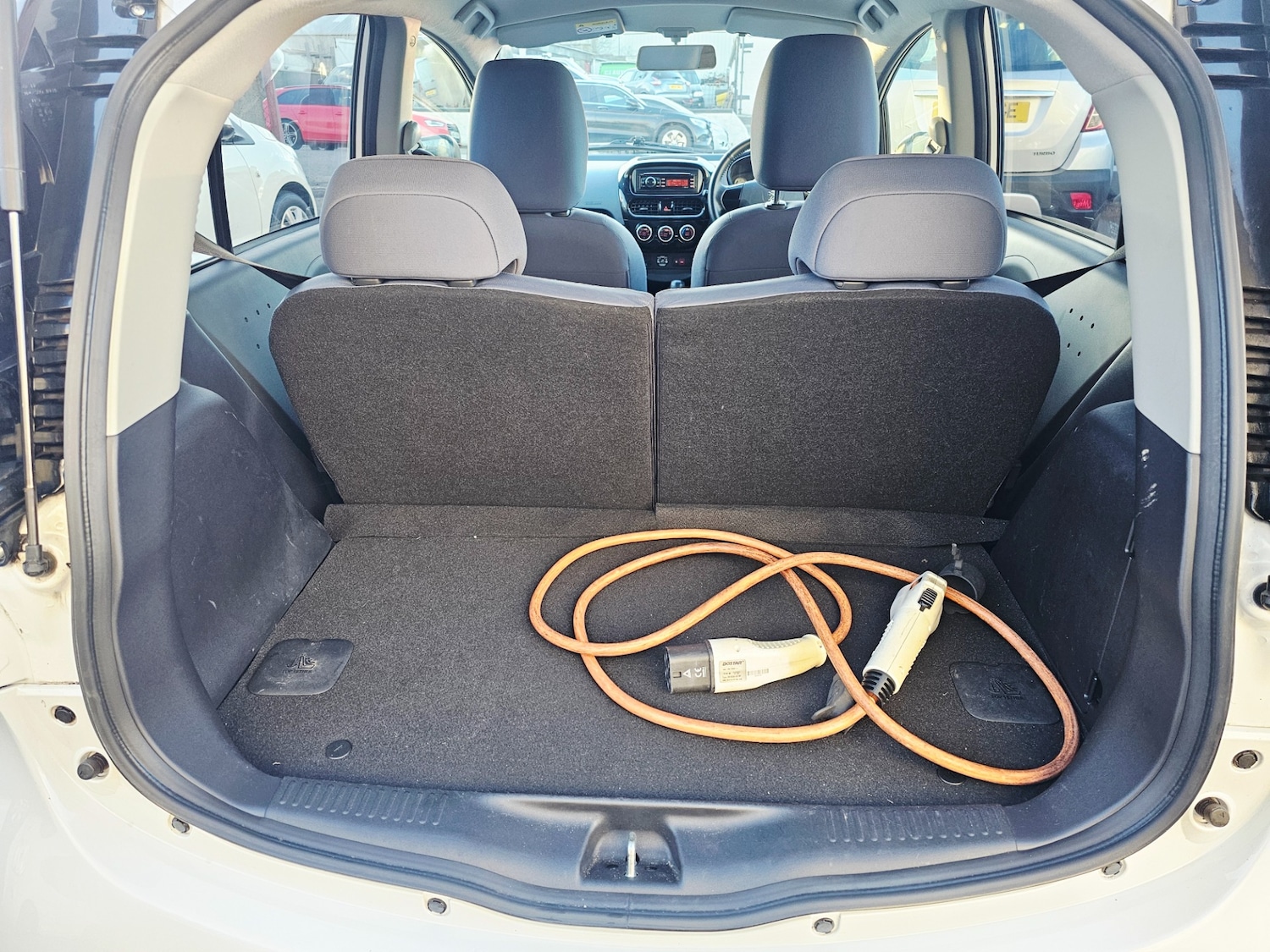 Used Peugeot iOn 2016 for sale - 77947391: Photo 8