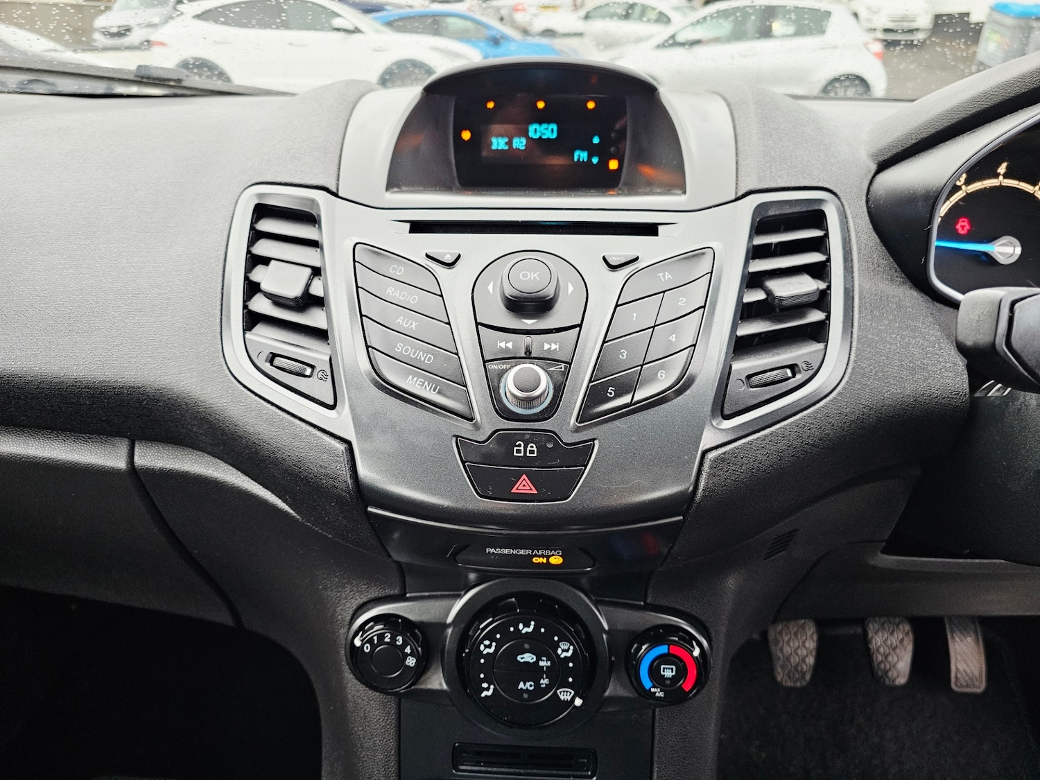 Used Ford Fiesta 2013 for sale - 76374510: Photo 11