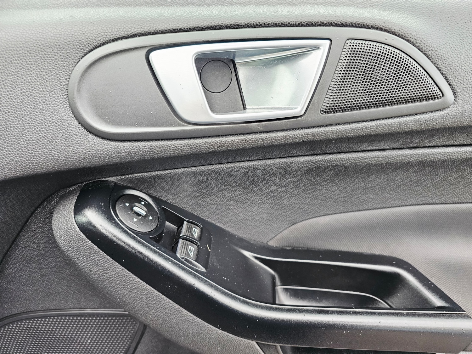 Used Ford Fiesta 2013 for sale - 76374510: Photo 14