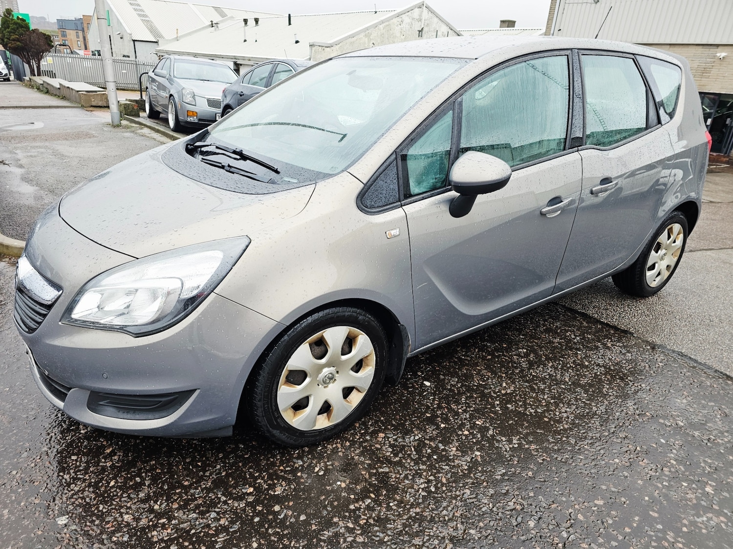 Used Vauxhall Meriva 2014 for sale - 77432274: Photo 2