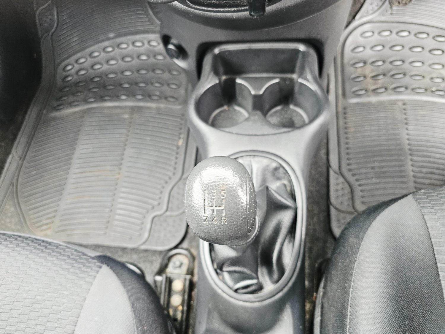 Used Nissan Micra 2012 for sale - 76355334: Photo 9