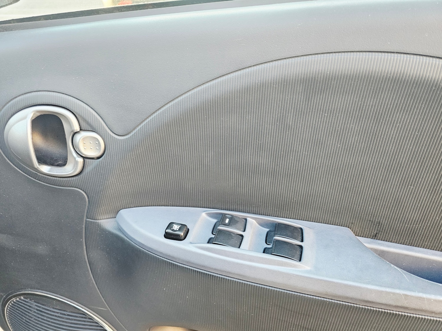 Used Peugeot iOn 2016 for sale - 76919902: Photo 14