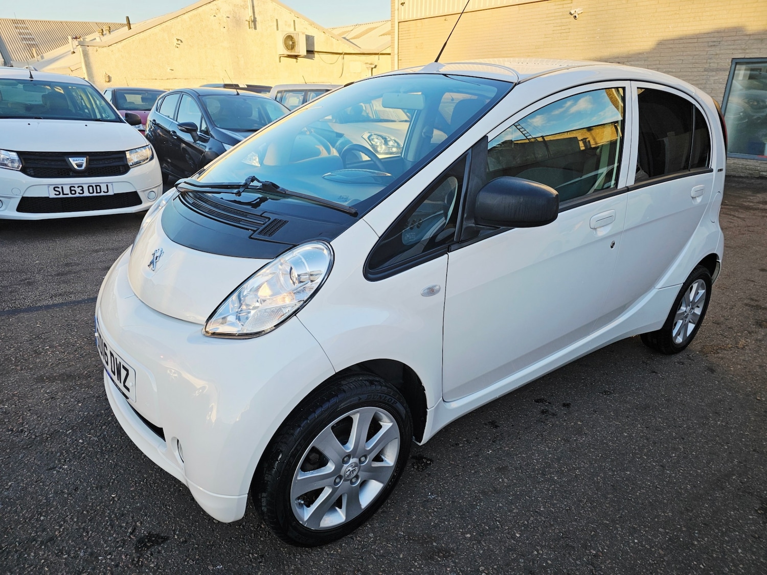 Used Peugeot iOn 2016 for sale - 76919902: Photo 2