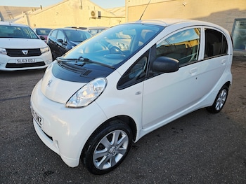 Used Peugeot iOn 2016 for sale - 76919902: Photo