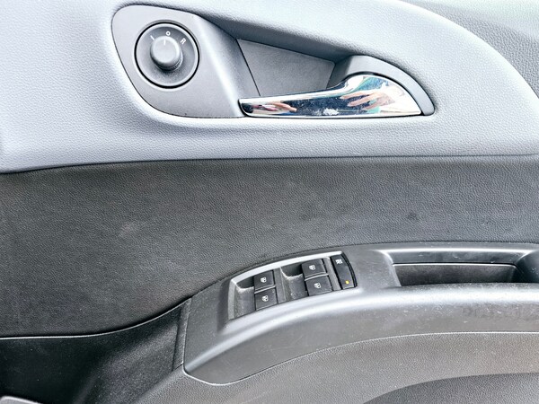 Used Vauxhall Meriva 2014 for sale - 76181477: Photo 14