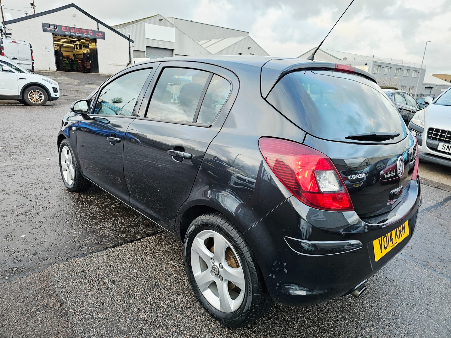 Used Vauxhall Corsa 2014 for sale - 76835958: Photo 2