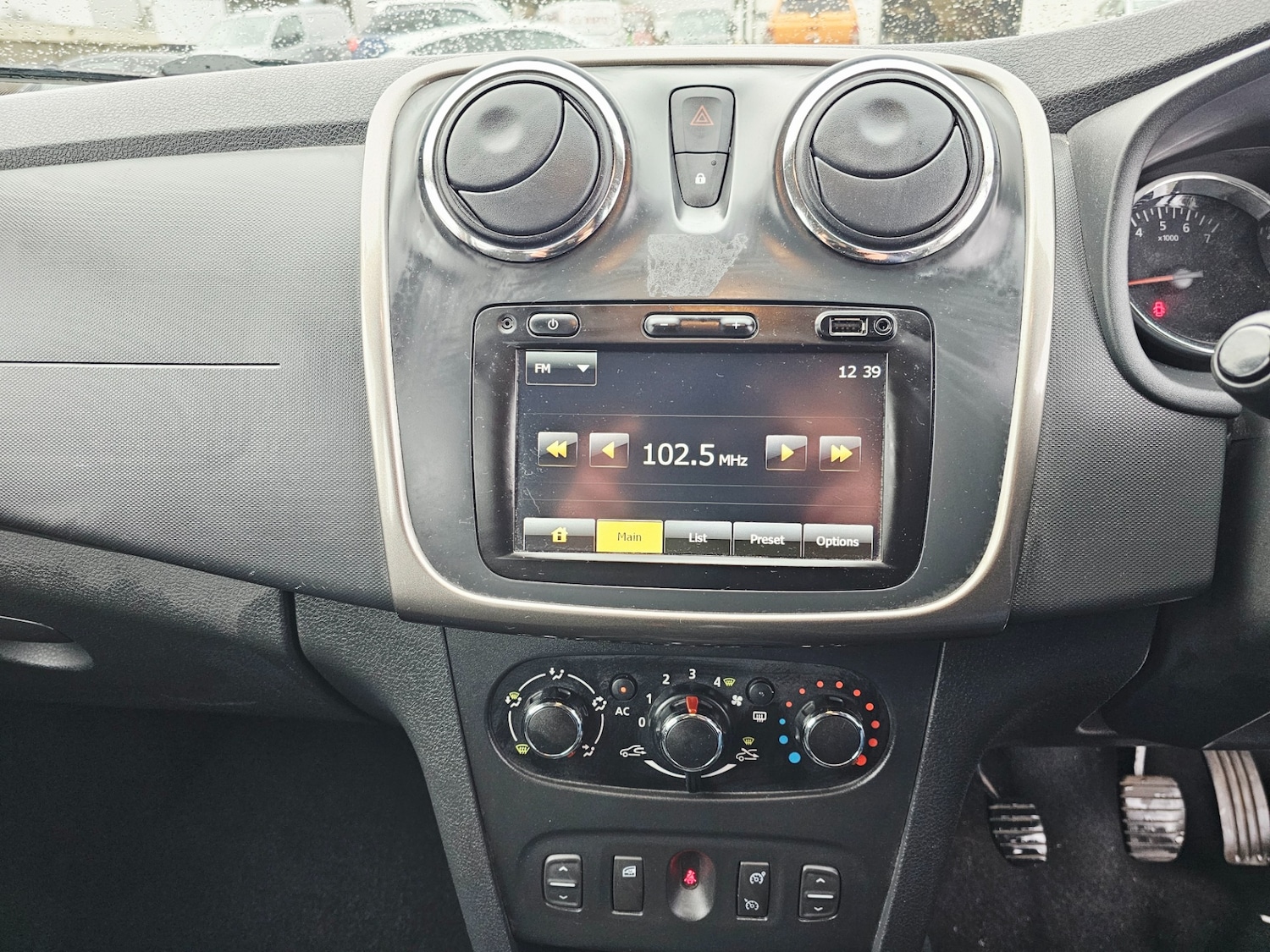 Used Dacia Logan MCV 2013 for sale - 76569093: Photo 11