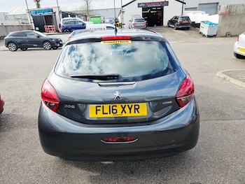 Used Peugeot 208 2016 for sale - 77902942: Photo