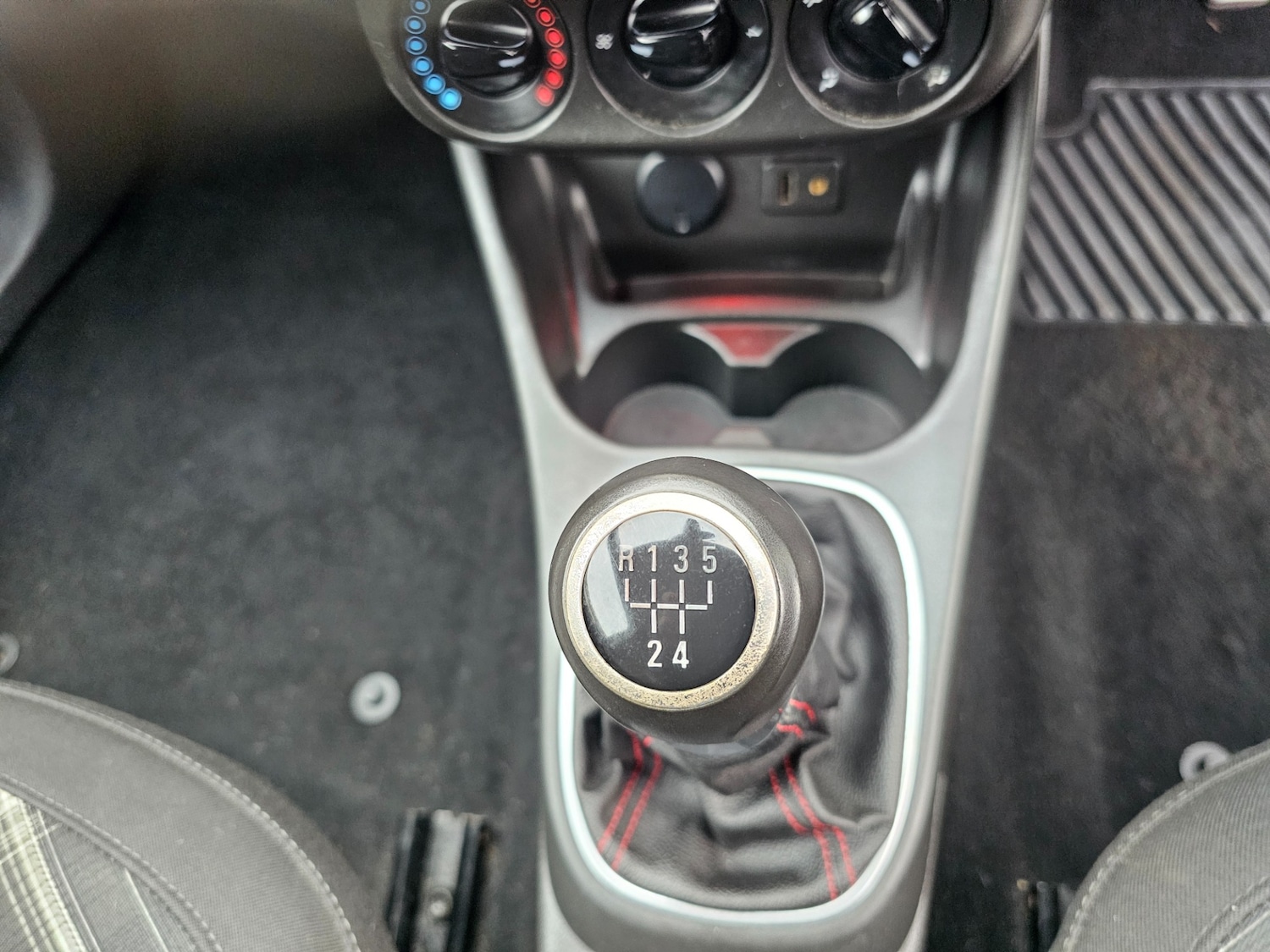 Used Vauxhall Corsa 2015 for sale - 76312490: Photo 10