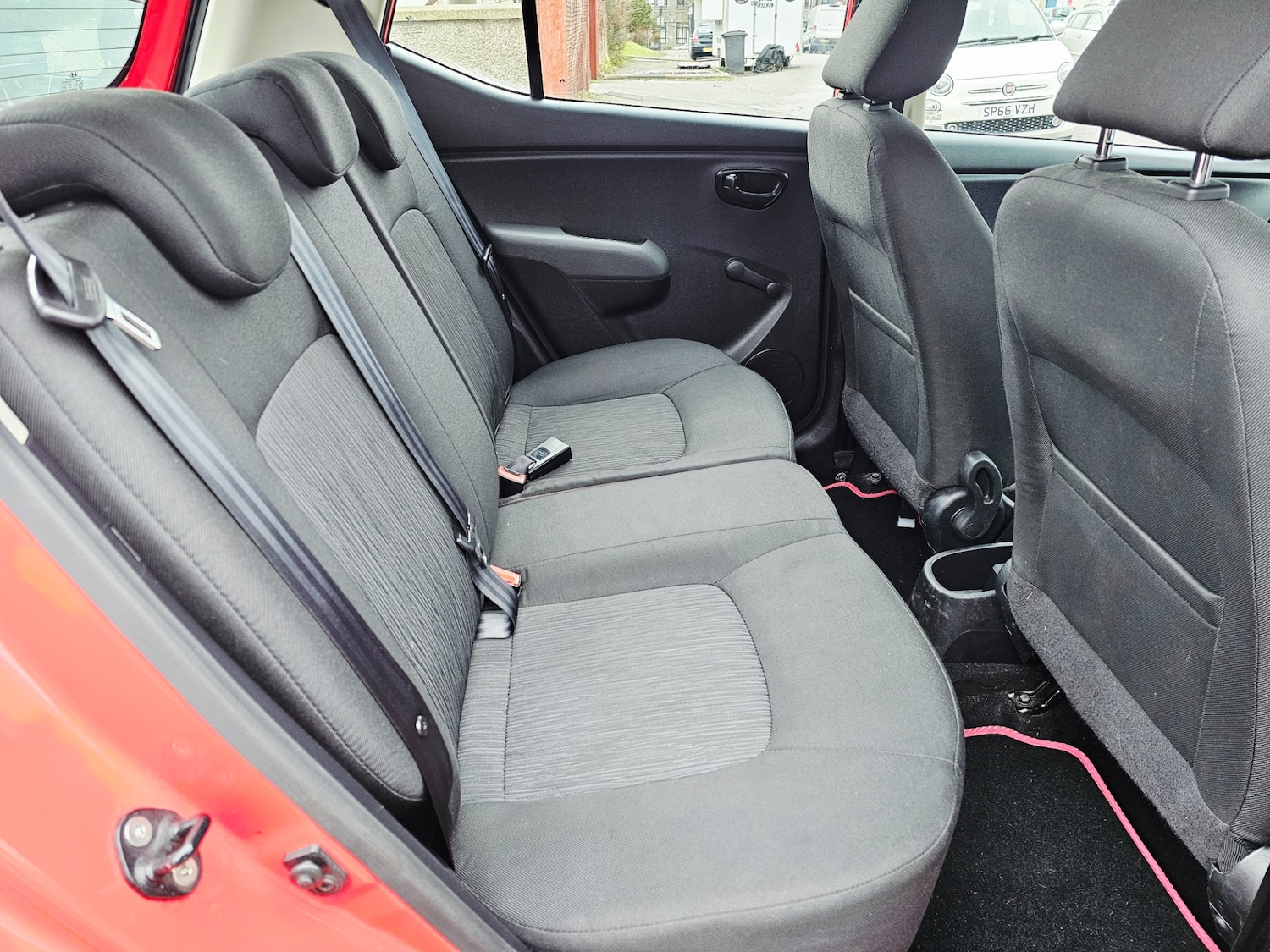 Used Hyundai i10 2013 for sale - 77364047: Photo 6