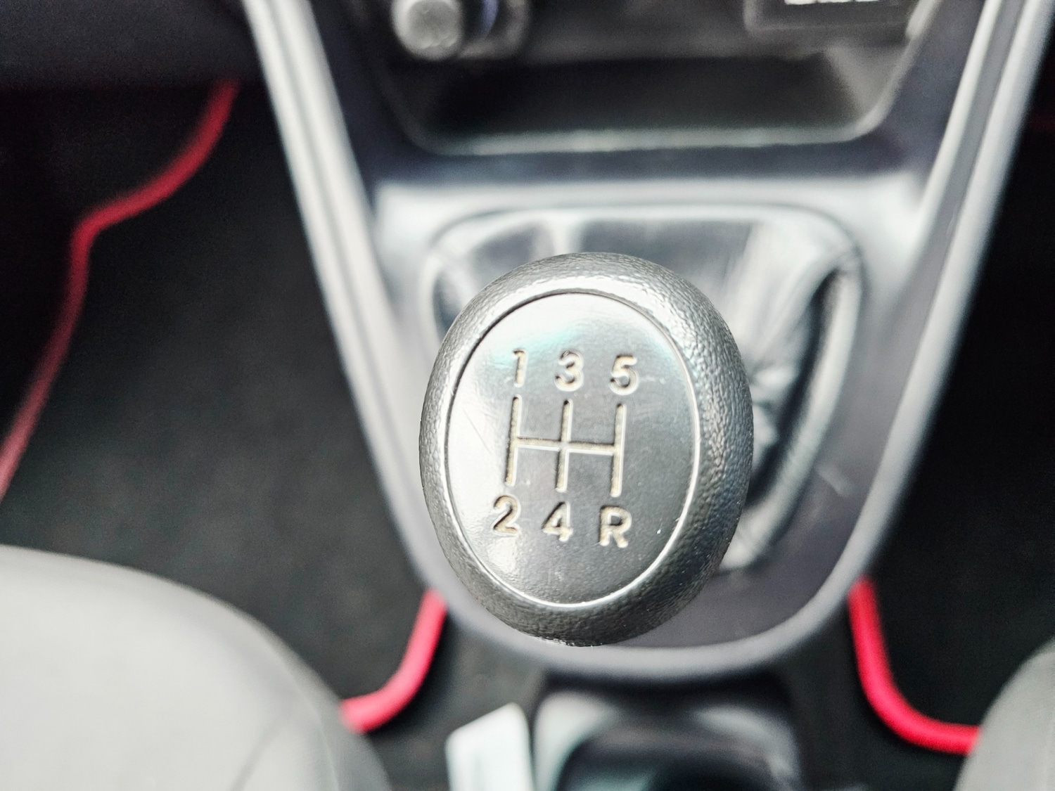 Used Hyundai i10 2013 for sale - 77364047: Photo 8