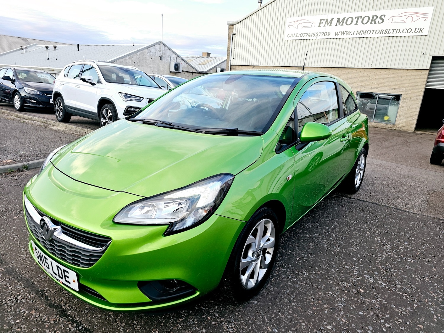 Used Vauxhall Corsa 2015 for sale - 76412335: Photo 2