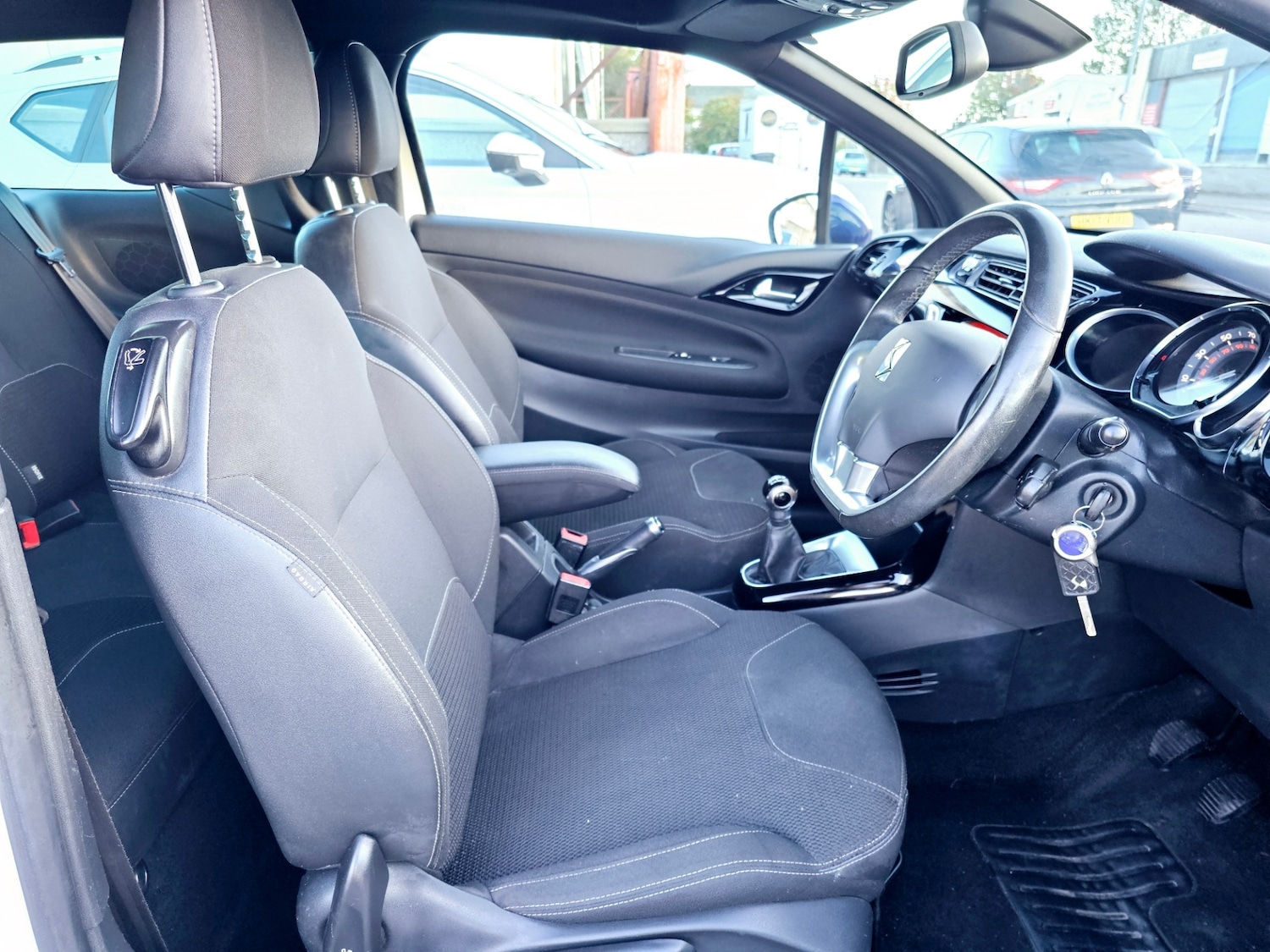 Used Citroen DS3 2013 for sale - 76079565: Photo 9