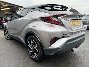 Used Toyota C-HR 2017 for sale - 75588546: Photo