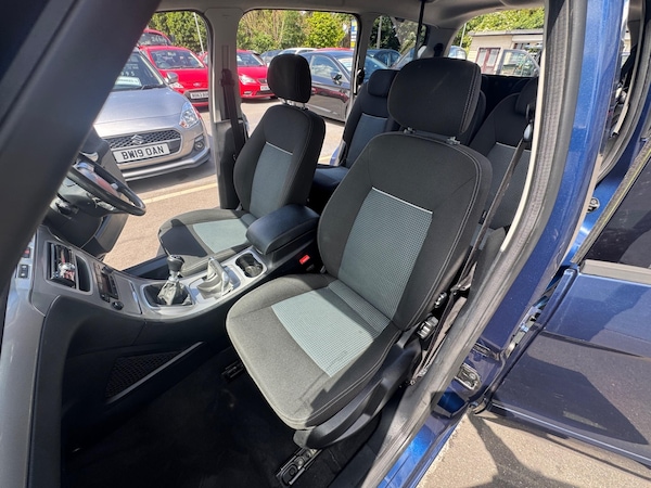 Used Ford Galaxy 2011 for sale - 74776601: Photo 55