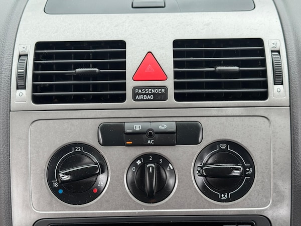 Used Volkswagen Touran 2010 for sale - 74768012: Photo 13