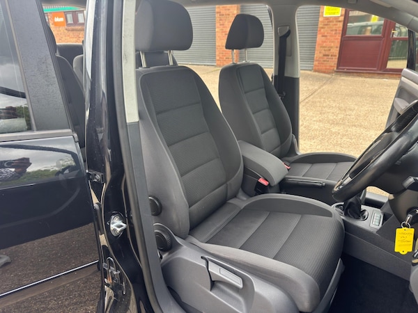 Used Volkswagen Touran 2010 for sale - 74768012: Photo 19