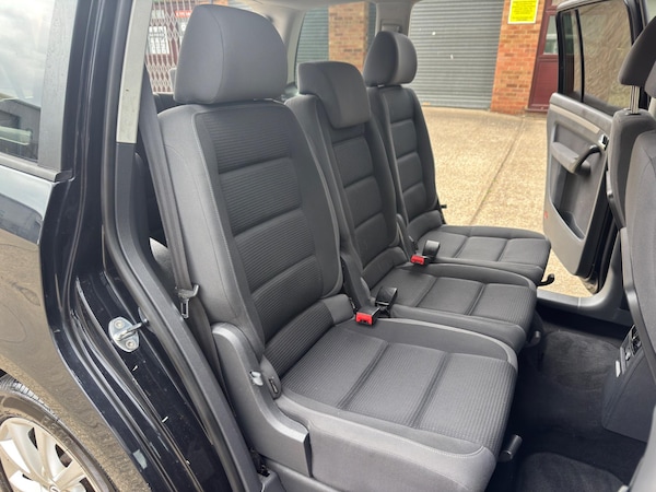Used Volkswagen Touran 2010 for sale - 74768012: Photo 20