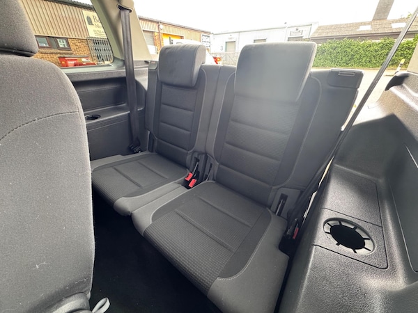 Used Volkswagen Touran 2010 for sale - 74768012: Photo 28