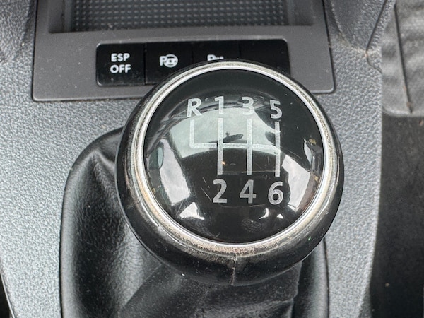 Used Volkswagen Touran 2010 for sale - 74768012: Photo 38