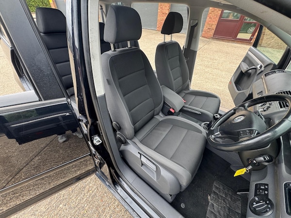 Used Volkswagen Touran 2010 for sale - 74768012: Photo 48