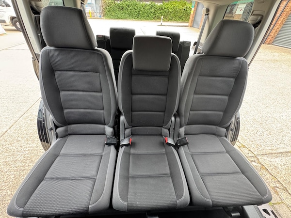 Used Volkswagen Touran 2010 for sale - 74768012: Photo 51