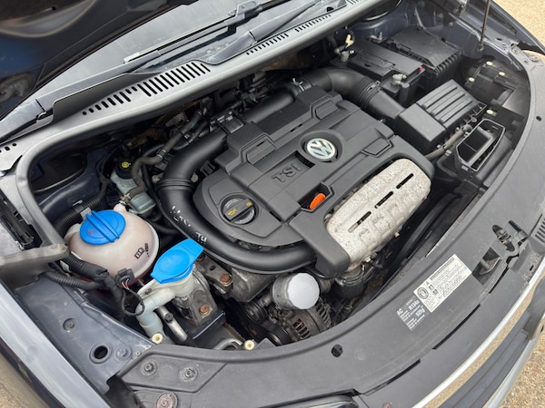 Used Volkswagen Touran 2010 for sale - 74768012: Photo 58