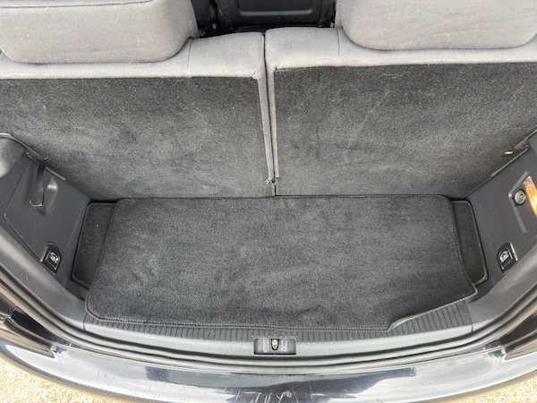 Used Volkswagen Touran 2010 for sale - 74768012: Photo 65