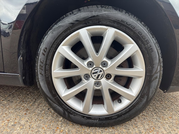 Used Volkswagen Touran 2010 for sale - 74768012: Photo 6