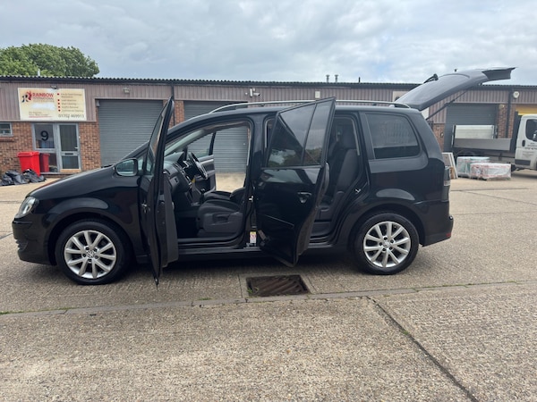 Used Volkswagen Touran 2010 for sale - 74768012: Photo 70