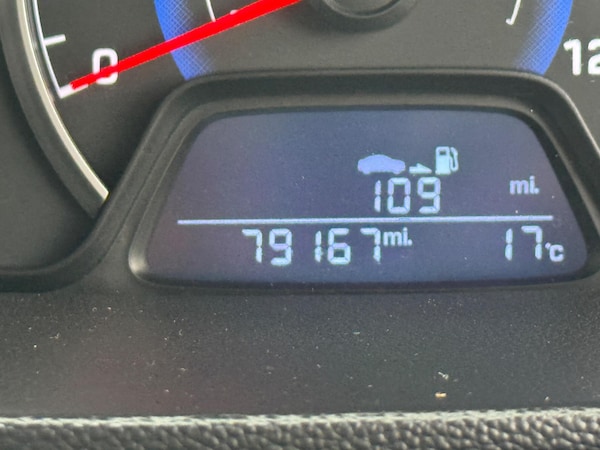 Used Hyundai i10 2015 for sale - 75351969: Photo 32