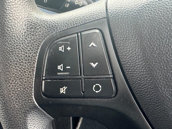 Used Hyundai i10 2015 for sale - 75351969: Photo 33