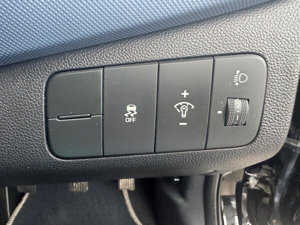 Used Hyundai i10 2015 for sale - 75351969: Photo 39