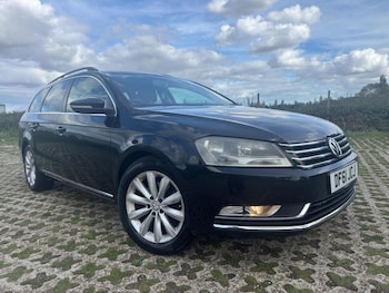 Used Volkswagen Passat 2012 for sale - 75977611: Photo