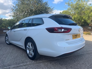 Used Vauxhall Insignia 2018 for sale - 75601403: Photo