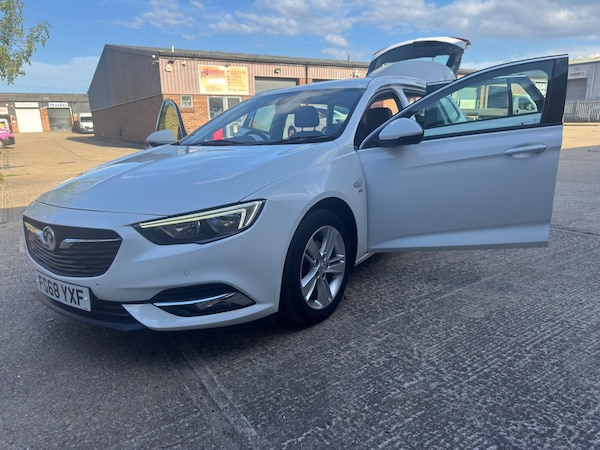Used Vauxhall Insignia 2018 for sale - 75601403: Photo 76