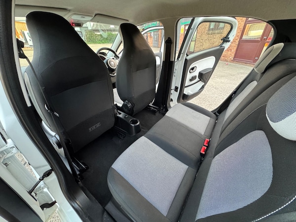 Used Renault Twingo 2015 for sale - 72568436: Photo 28