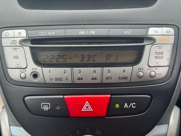 Used Toyota AYGO 2009 for sale - 74324390: Photo 12