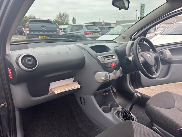 Used Toyota AYGO 2009 for sale - 74324390: Photo 24