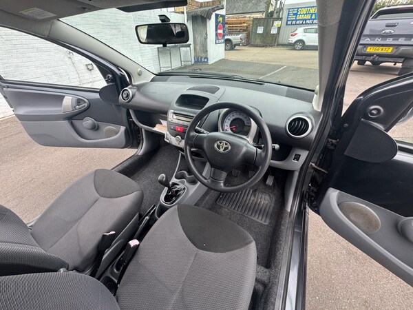 Used Toyota AYGO 2009 for sale - 74324390: Photo 40