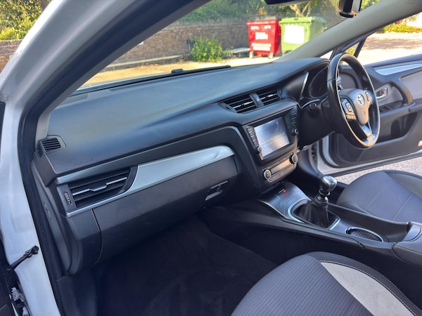 Used Toyota Avensis 2018 for sale - 75246862: Photo 24